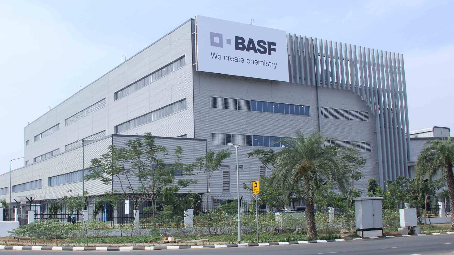 انواع مواد شیمیایی BASF